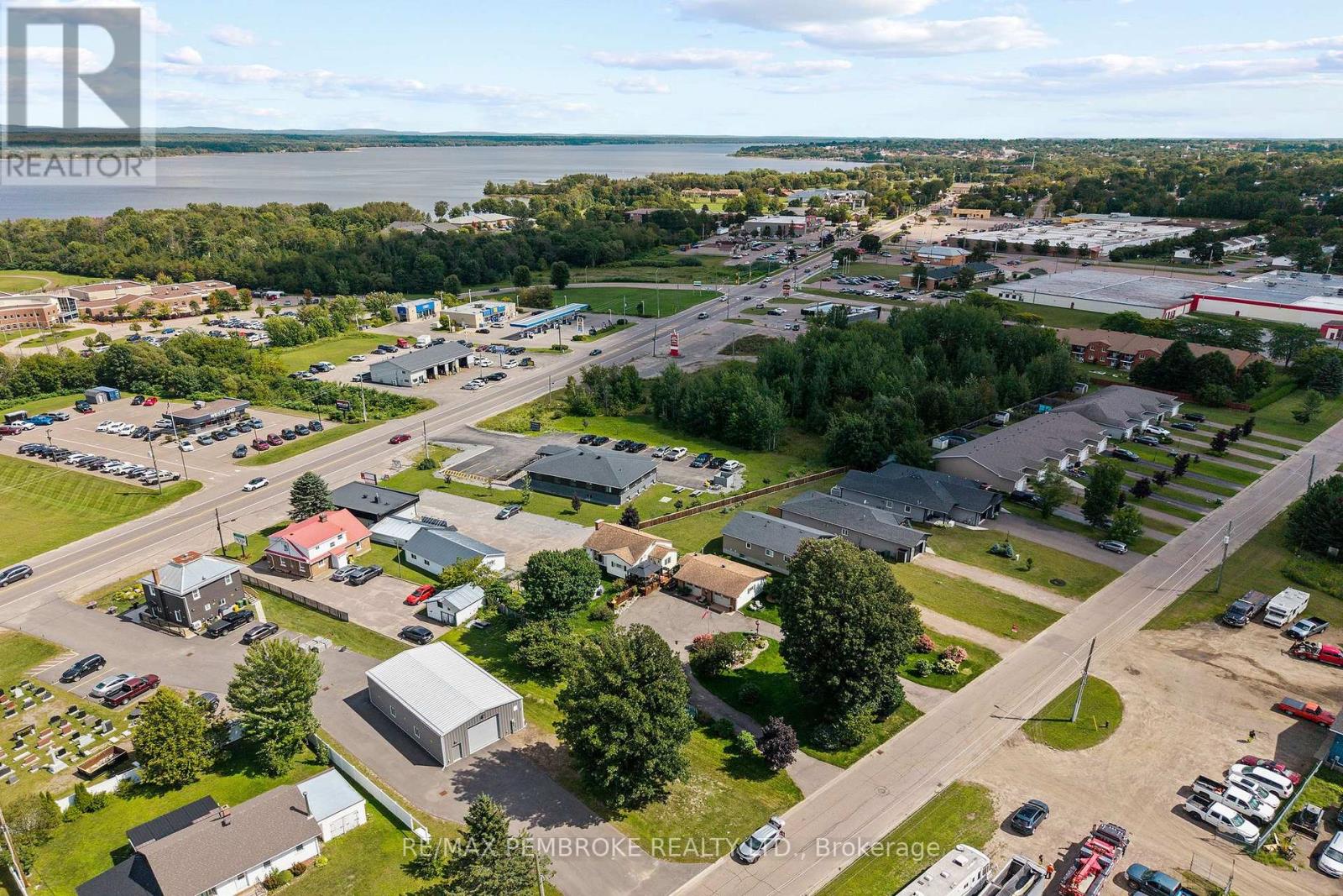 1315 Blakely Crescent W, Pembroke, Ontario K8A 6Z9 - Photo 44 - X13721096