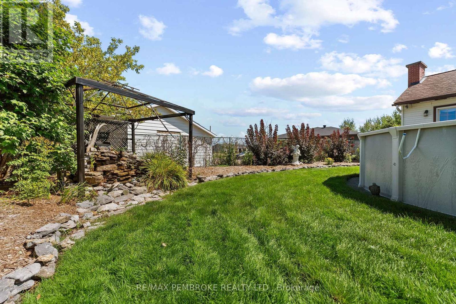 1315 Blakely Crescent W, Pembroke, Ontario K8A 6Z9 - Photo 45 - X13721096