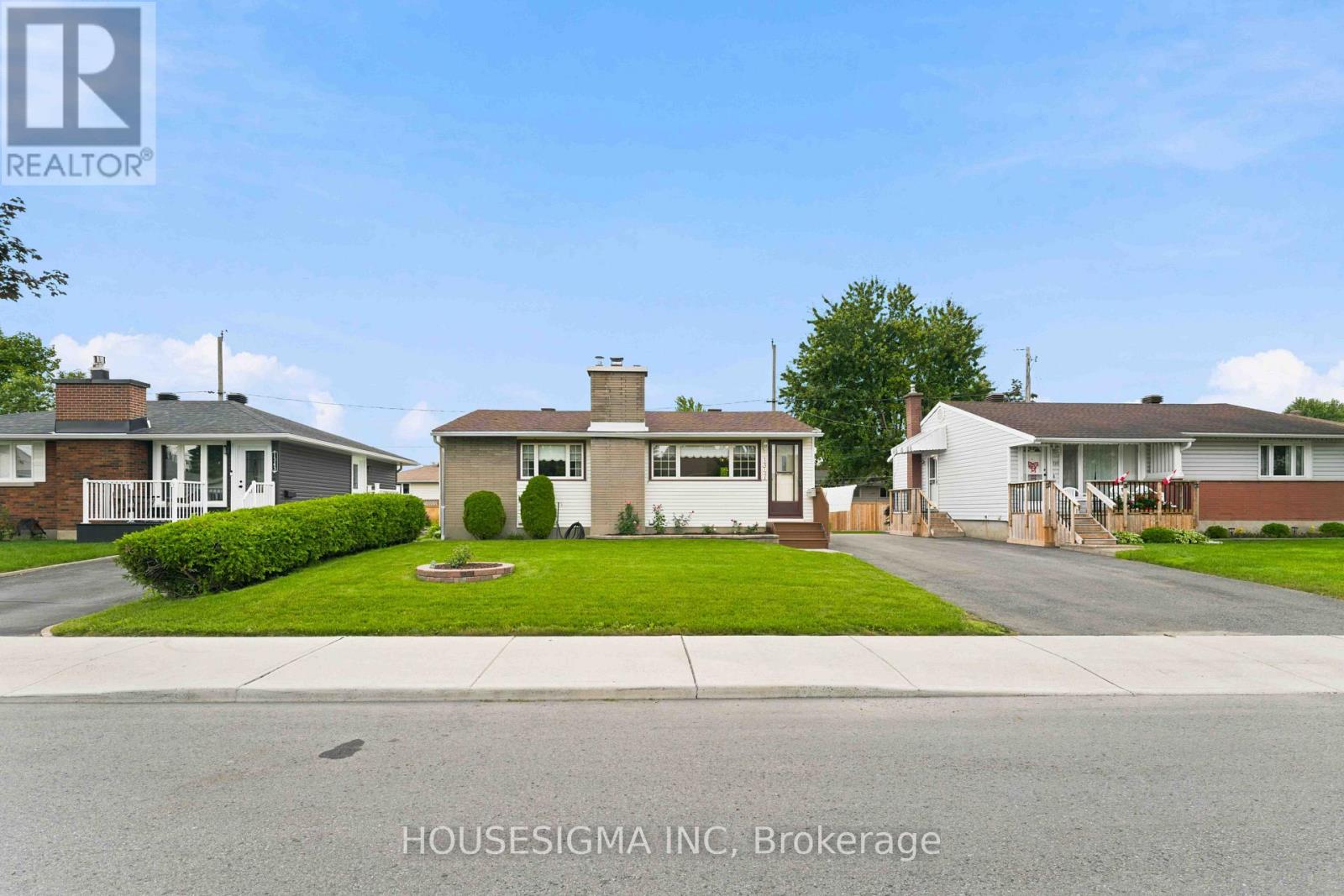 1347 AVENUE R AVENUE, Ottawa, Ontario