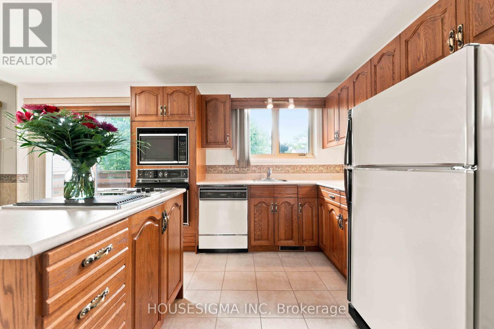 1347 Avenue R Avenue, Ottawa, Ontario  K1G 0C1 - Photo 10 - X13721118