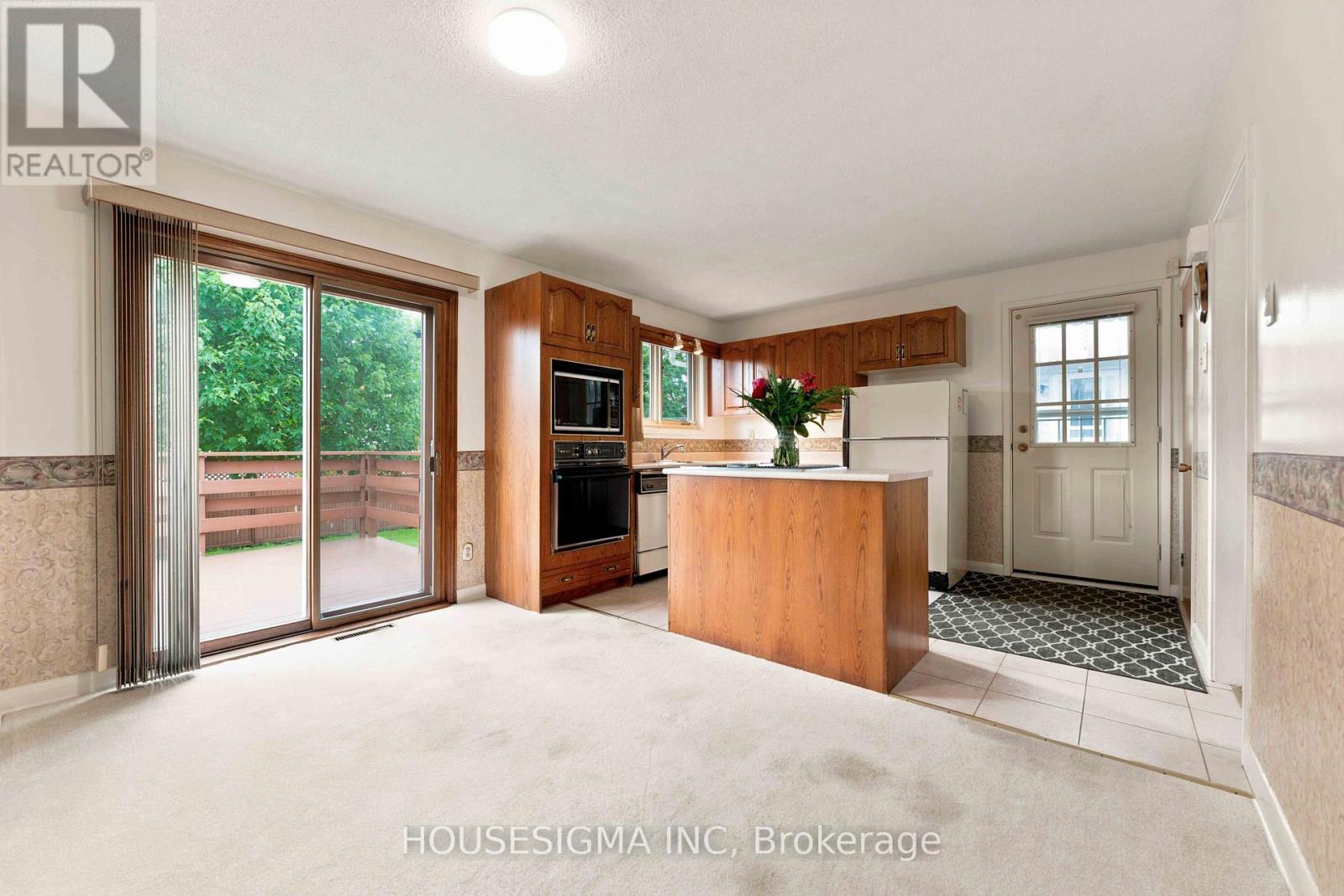 1347 Avenue R Avenue, Ottawa, Ontario  K1G 0C1 - Photo 14 - X13721118