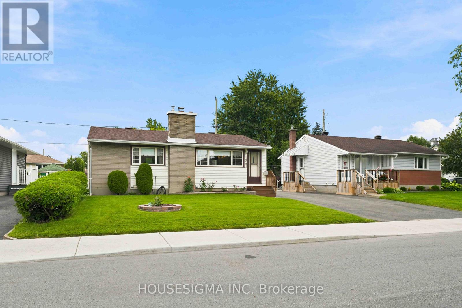 1347 Avenue R Avenue, Ottawa, Ontario  K1G 0C1 - Photo 3 - X13721118