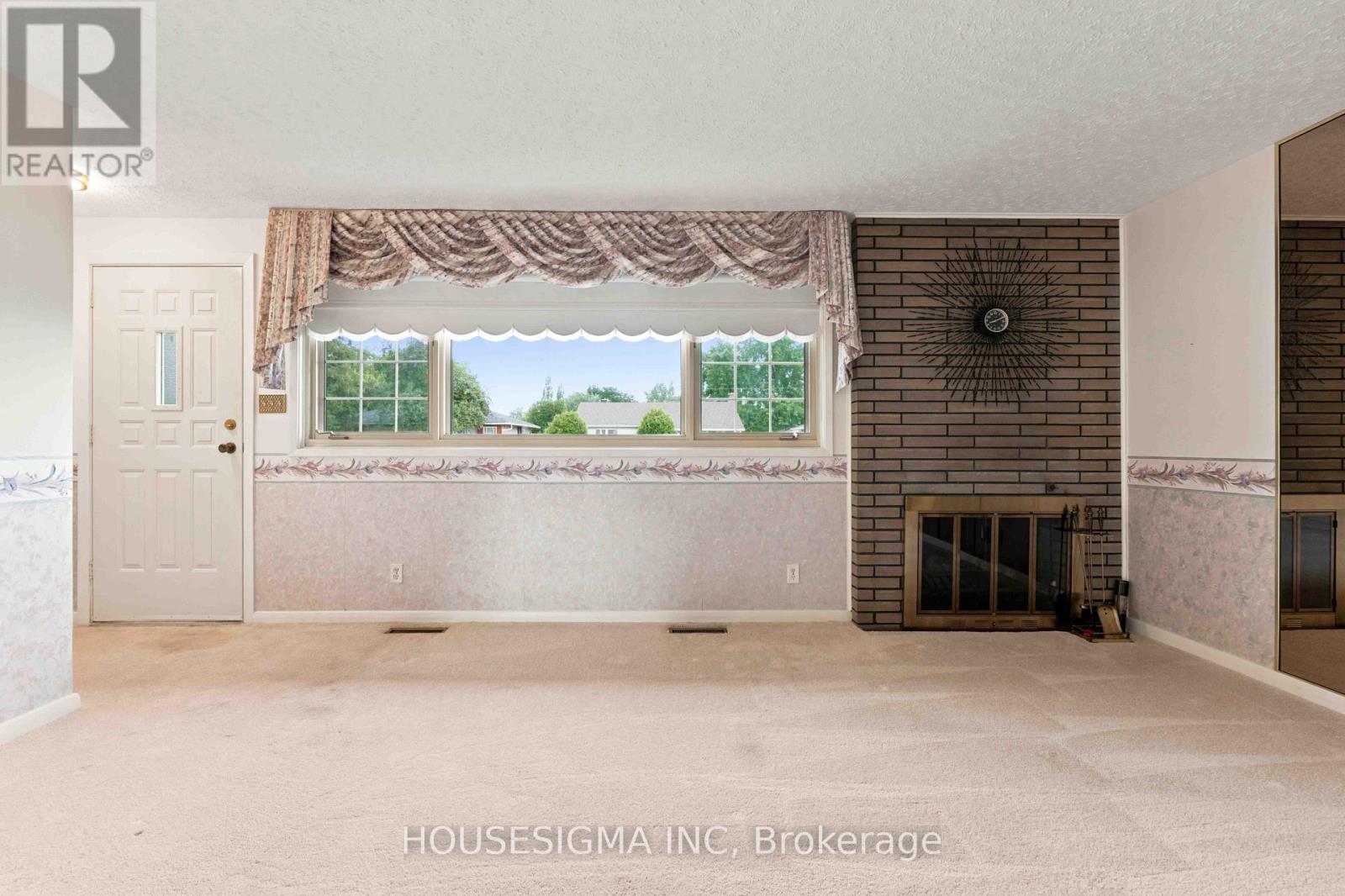 1347 Avenue R Avenue, Ottawa, Ontario  K1G 0C1 - Photo 8 - X13721118