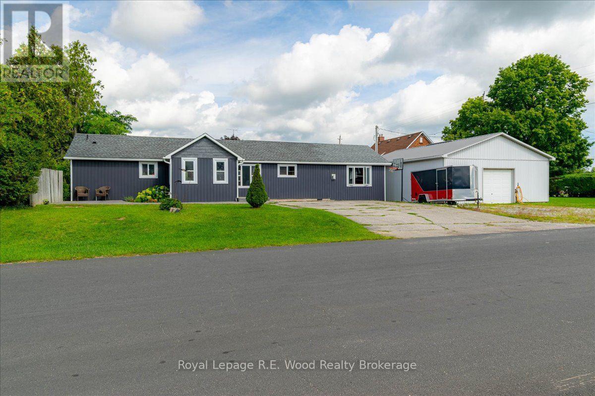 56 QUEEN STREET, Norfolk, Ontario