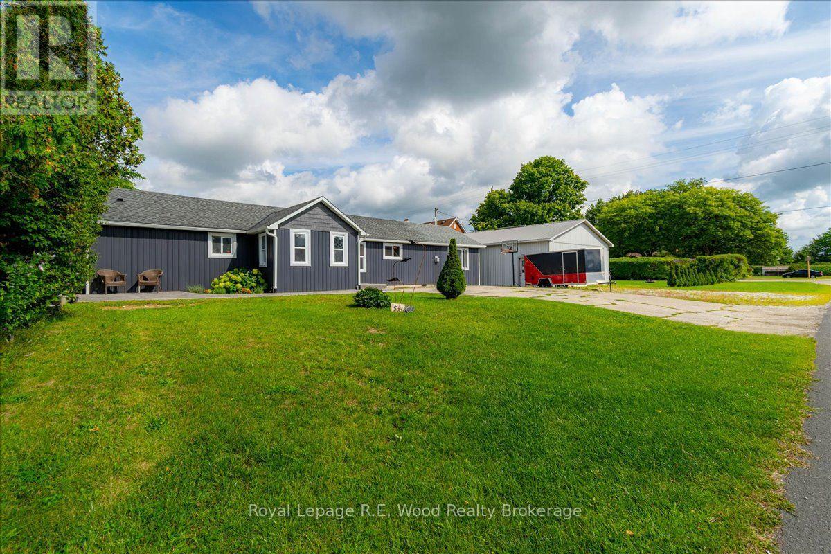 56 Queen Street, Norfolk, Ontario  N0E 1G0 - Photo 2 - X13721128