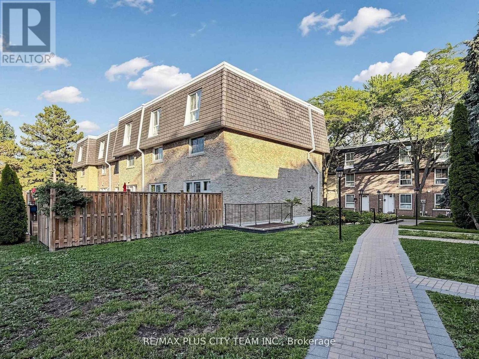 60 Tangle Briar Way, Toronto, Ontario  M2J 2M4 - Photo 38 - C13721016