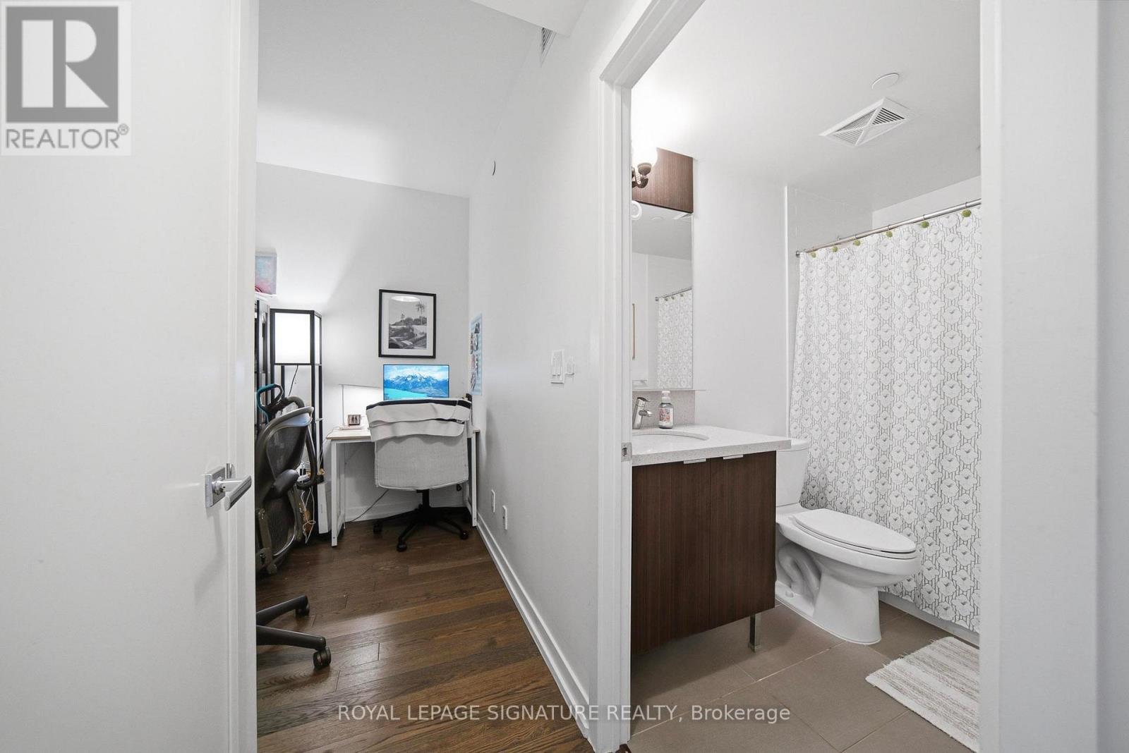 1001 - 21 Widmer Street, Toronto, Ontario  M5V 0B8 - Photo 10 - C13721074
