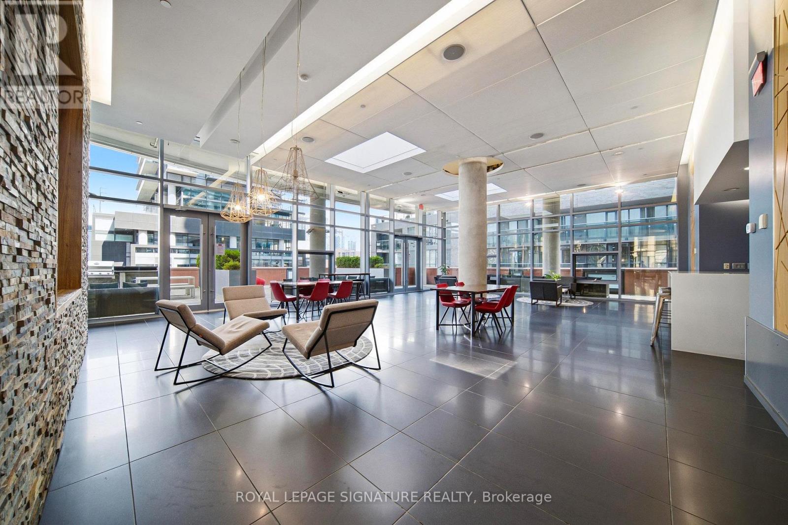 1001 - 21 Widmer Street, Toronto, Ontario  M5V 0B8 - Photo 21 - C13721074