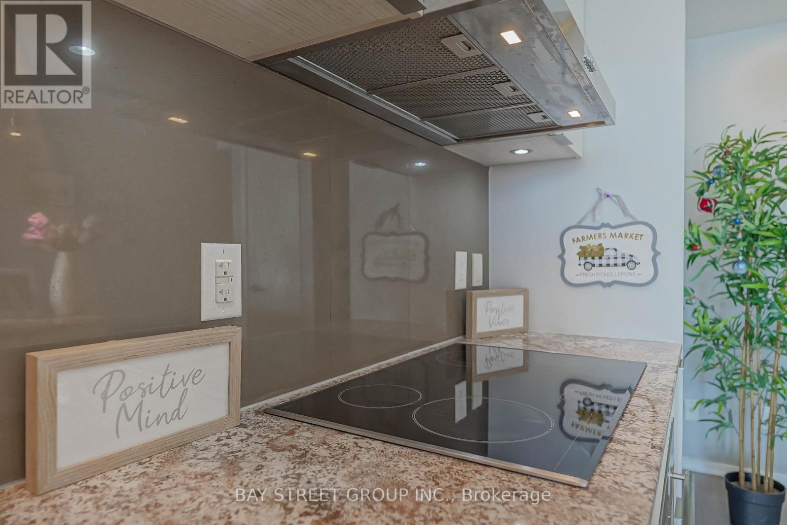 1605 - 1 Bloor Street E, Toronto, Ontario  M4W 0A8 - Photo 11 - C13721102