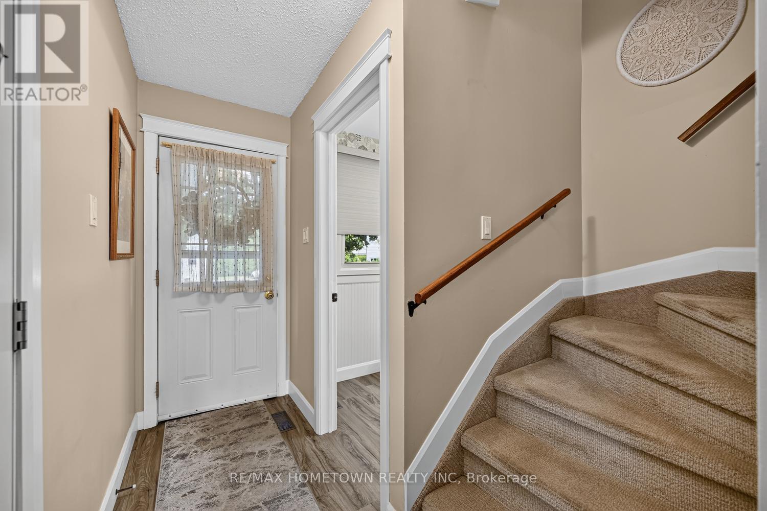 8 - 27 Aldershot Avenue, Brockville, Ontario  K6V 2P7 - Photo 3 - X13721018