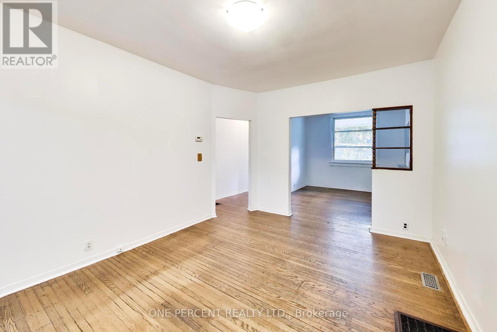 150 Beech Avenue, Toronto, Ontario  M4E 3H6 - Photo 10 - E13721038