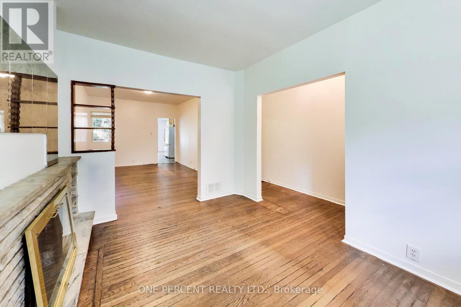 150 Beech Avenue, Toronto, Ontario  M4E 3H6 - Photo 7 - E13721038