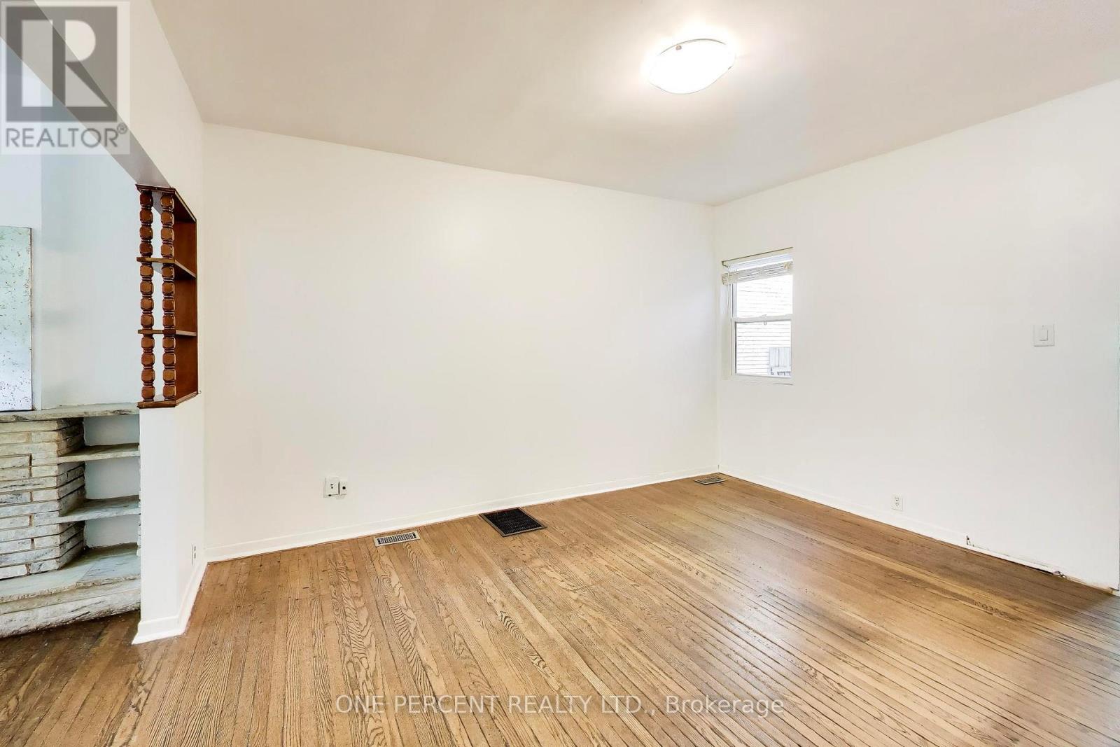 150 Beech Avenue, Toronto, Ontario  M4E 3H6 - Photo 8 - E13721038