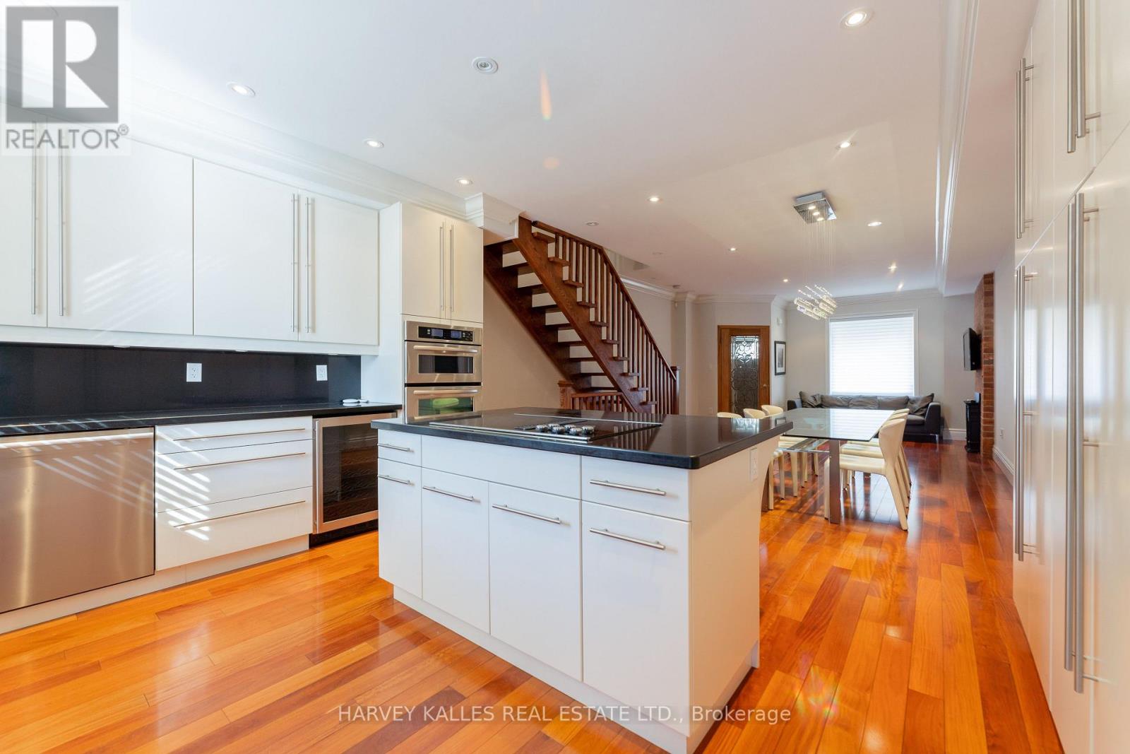 1107 Gerrard Street E, Toronto, Ontario  M4M 1Z9 - Photo 15 - E13721094