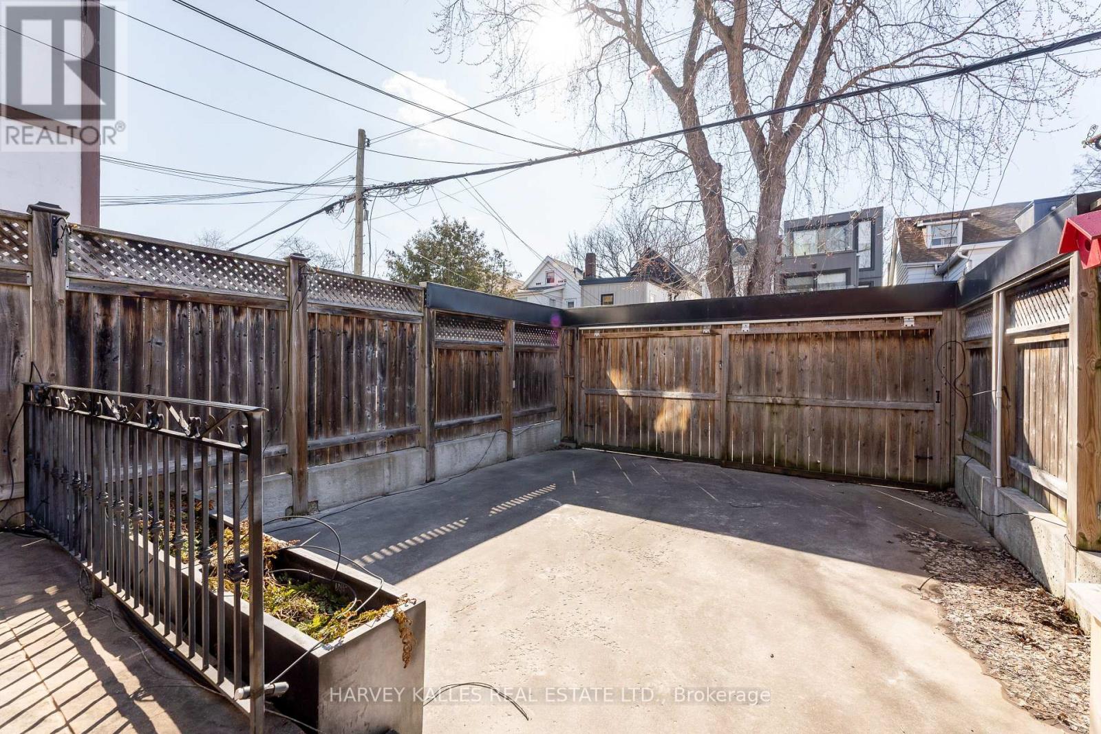 1107 Gerrard Street E, Toronto, Ontario  M4M 1Z9 - Photo 30 - E13721094