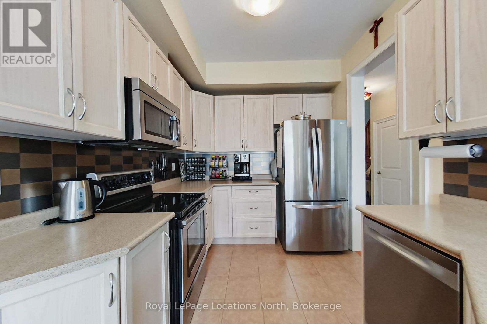 34 Savannah Crescent, Wasaga Beach, Ontario  L9Z 0E7 - Photo 16 - S13721088
