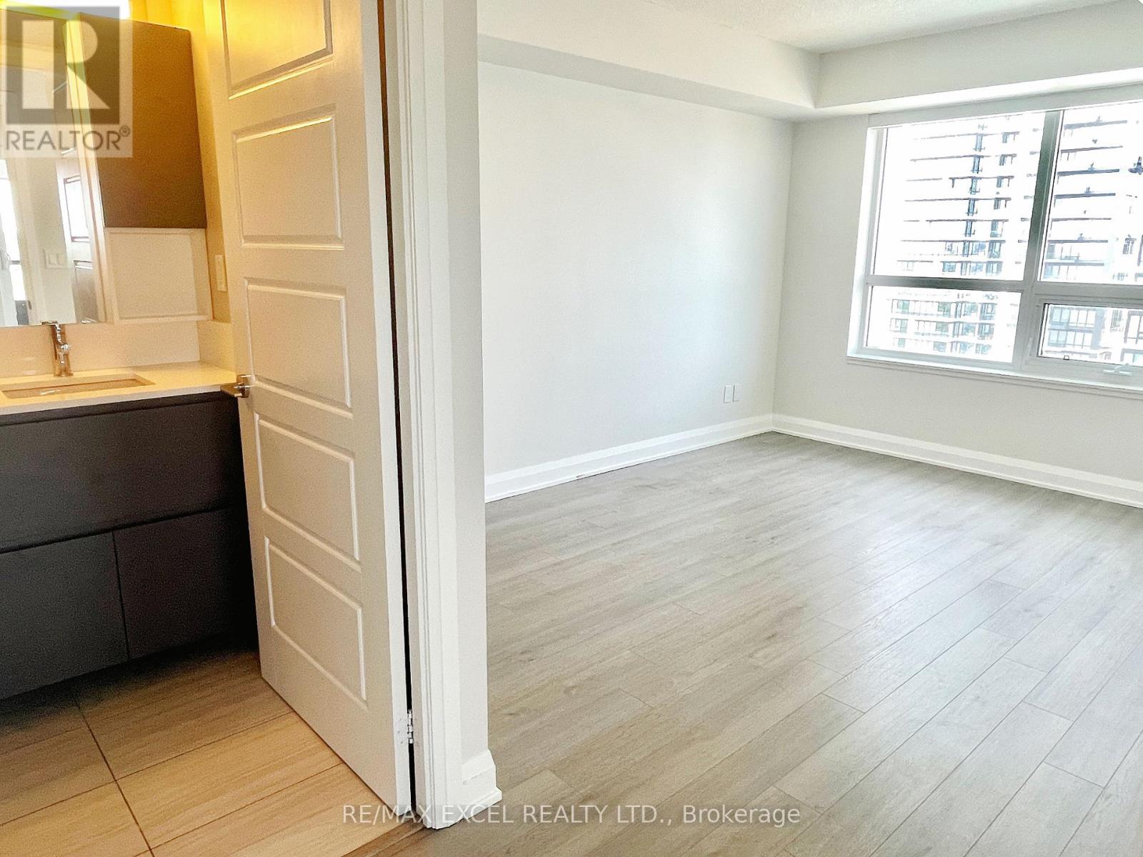 1510 - 15 Water Walk Drive, Markham, Ontario  L6G 0G2 - Photo 12 - N13721012