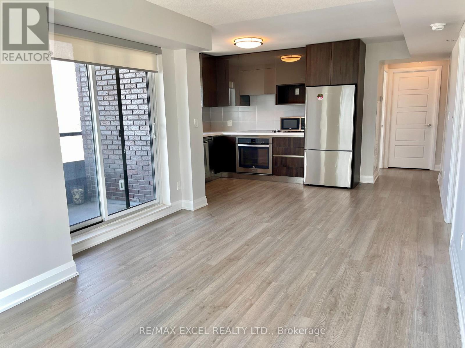 1510 - 15 Water Walk Drive, Markham, Ontario  L6G 0G2 - Photo 4 - N13721012