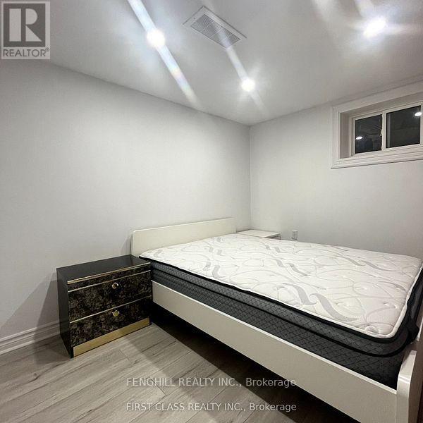 377 Taylor Mills Drive S, Richmond Hill, Ontario  L4C 2V1 - Photo 10 - N13721042