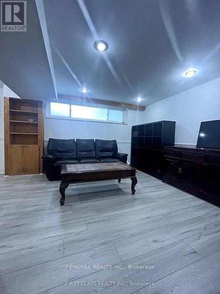 377 Taylor Mills Drive S, Richmond Hill, Ontario  L4C 2V1 - Photo 8 - N13721042