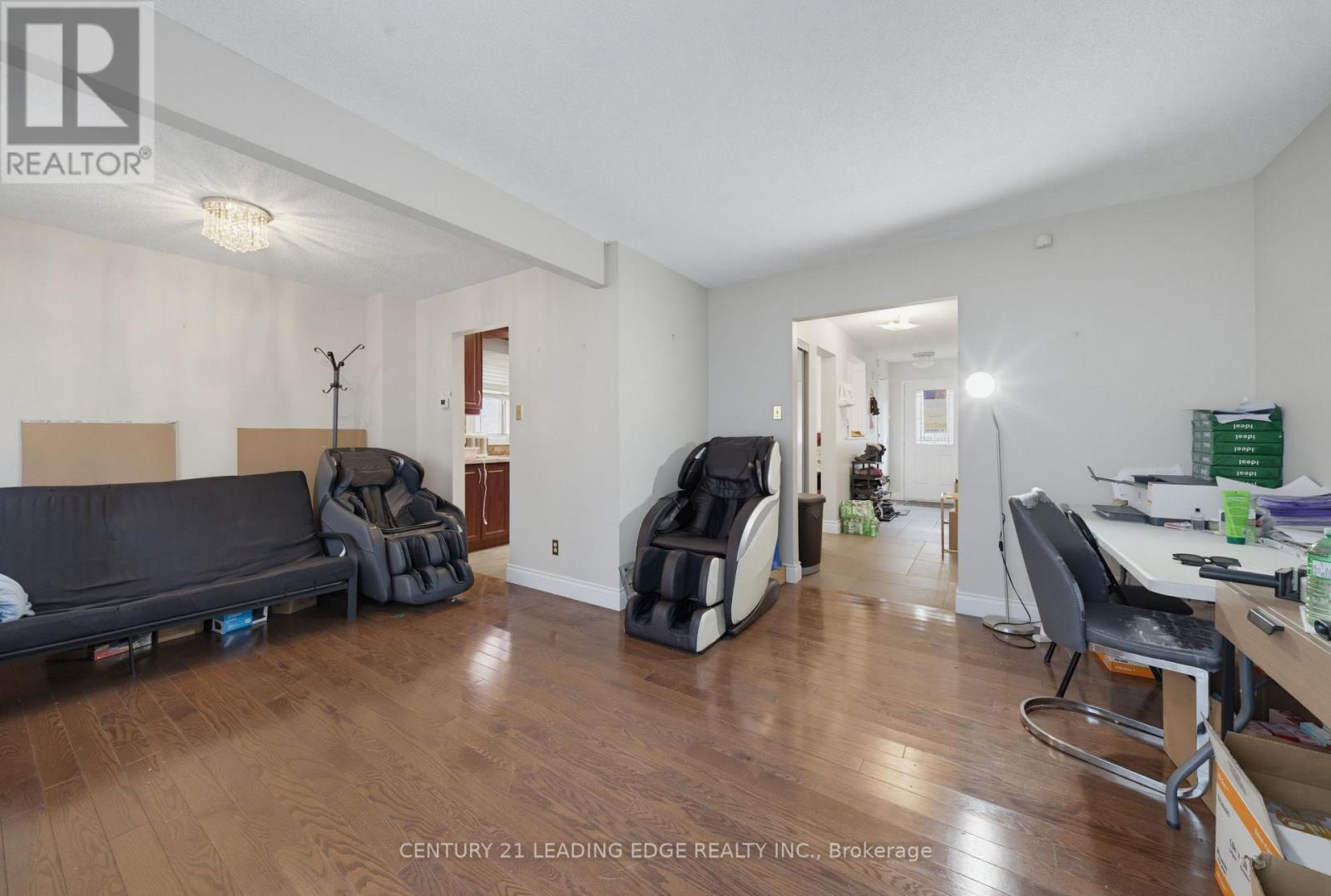 56 Sunshine Drive, Richmond Hill, Ontario  L4C 8J5 - Photo 5 - N13721120