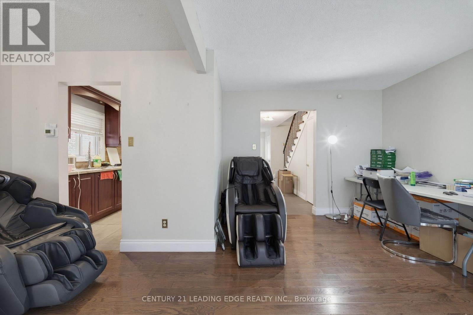 56 Sunshine Drive, Richmond Hill, Ontario  L4C 8J5 - Photo 6 - N13721120