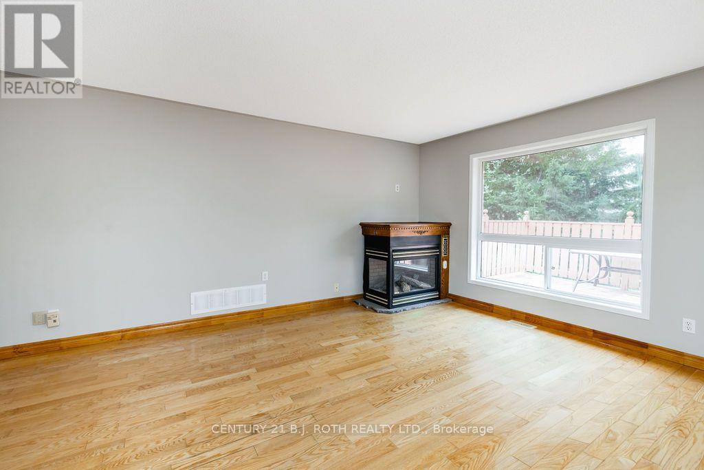 24 Ashton Street, Orillia, Ontario  L3V 7V5 - Photo 14 - S13721122