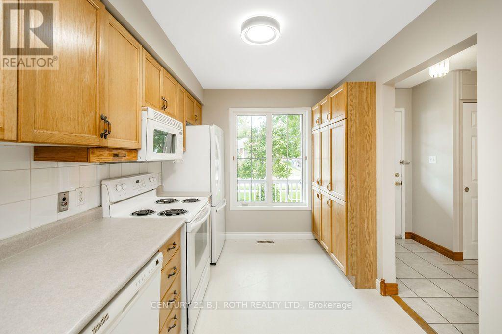 24 Ashton Street, Orillia, Ontario  L3V 7V5 - Photo 9 - S13721122