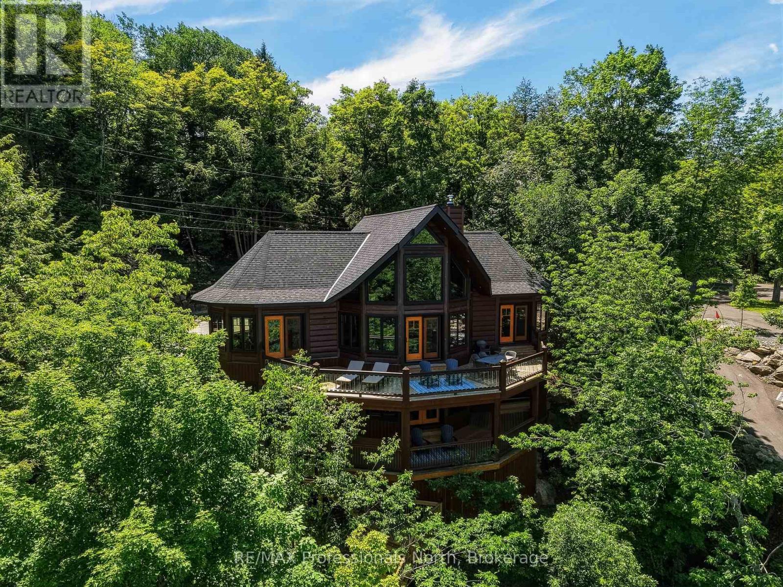 1666 BEAUMONT DRIVE, Bracebridge, Ontario