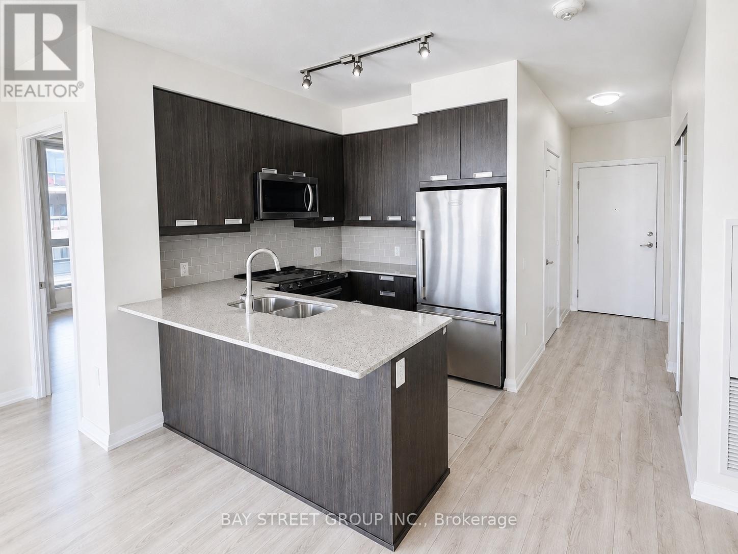 302 - 65 Watergarden Drive, Mississauga, Ontario  L5R 0G9 - Photo 6 - W13721022