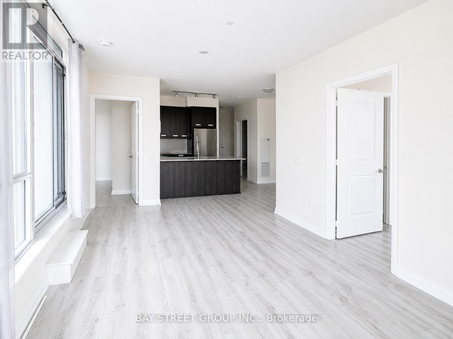 302 - 65 Watergarden Drive, Mississauga, Ontario  L5R 0G9 - Photo 7 - W13721022