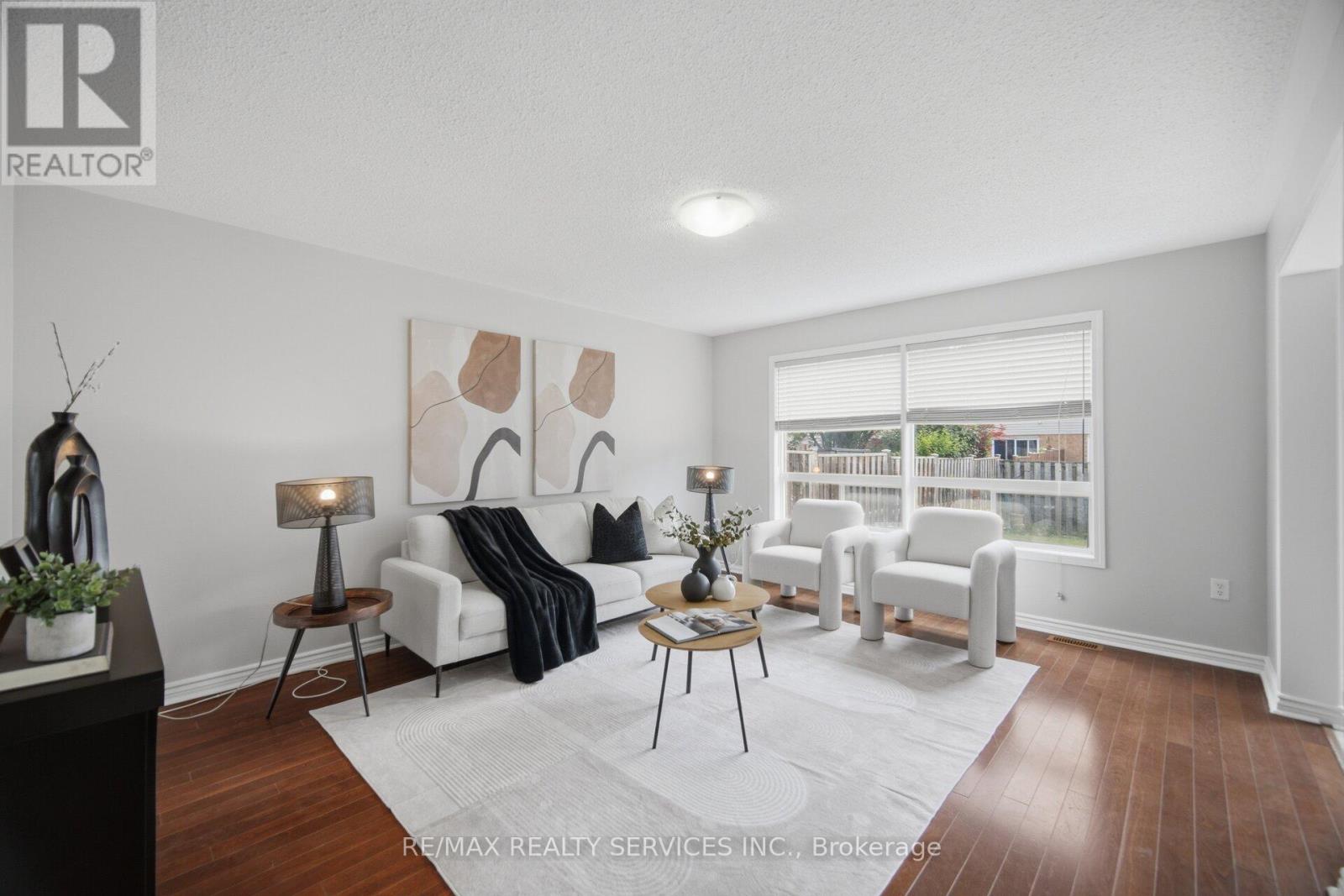 9 Ollie Avenue, Brampton, Ontario  L6X 0M8 - Photo 3 - W13721028