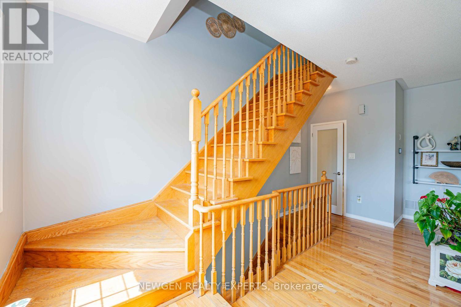 21 - 109 Georgian Drive, Oakville, Ontario  L6H 0E7 - Photo 23 - W13721104