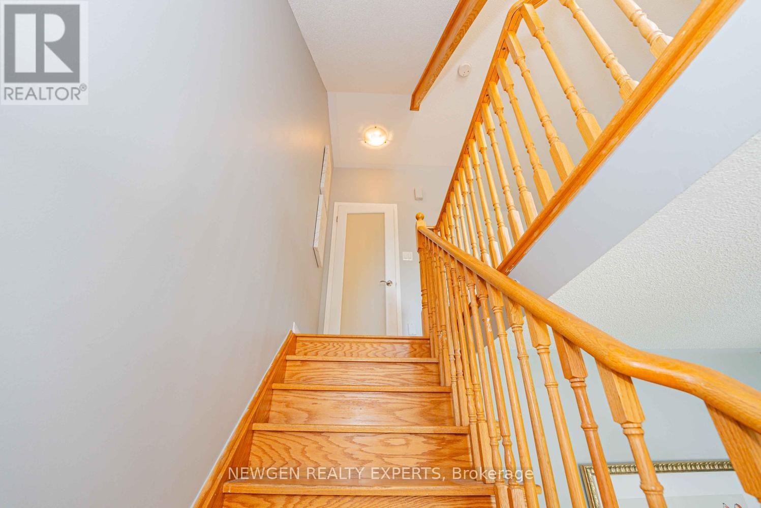 21 - 109 Georgian Drive, Oakville, Ontario  L6H 0E7 - Photo 6 - W13721104
