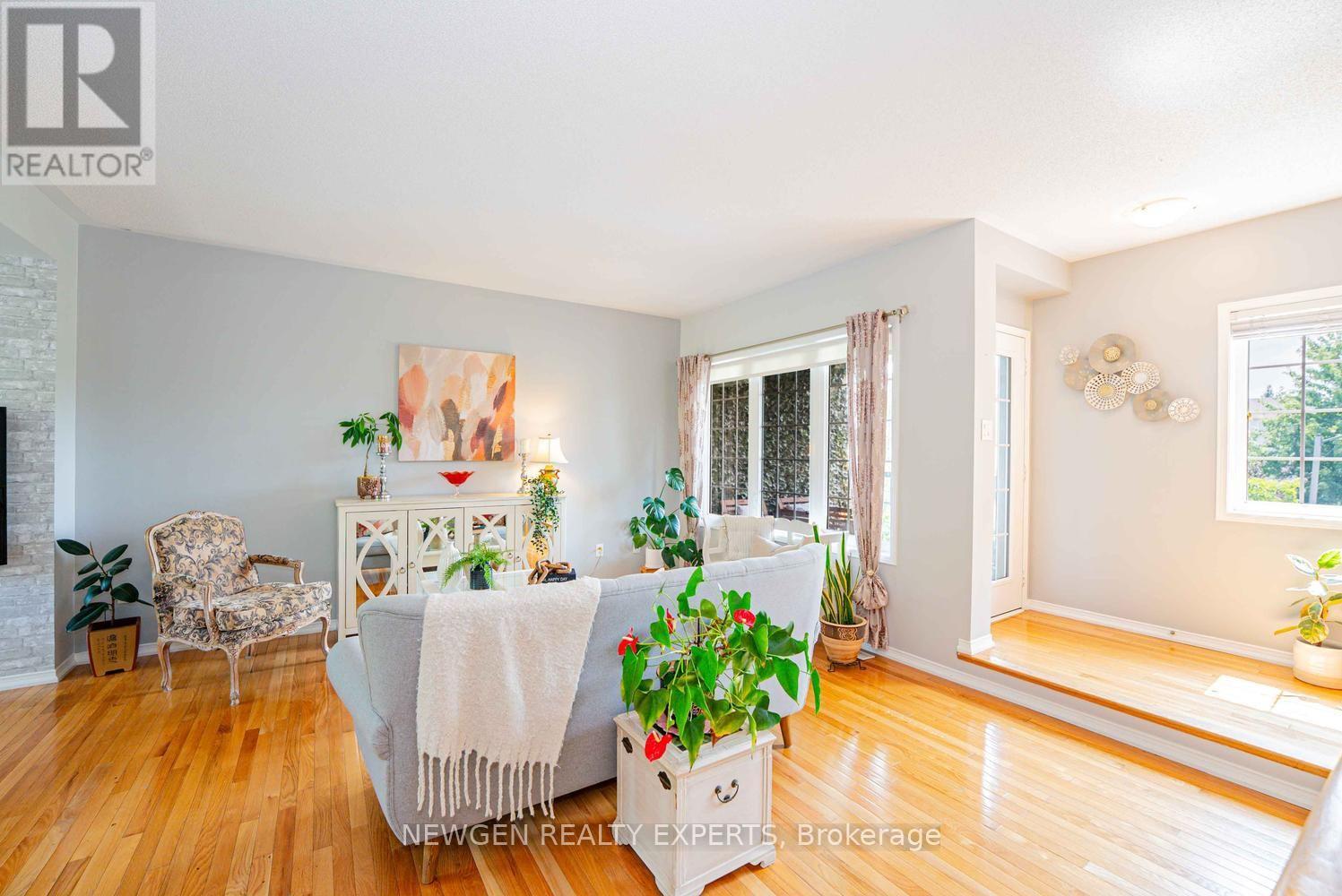 21 - 109 Georgian Drive, Oakville, Ontario  L6H 0E7 - Photo 7 - W13721104