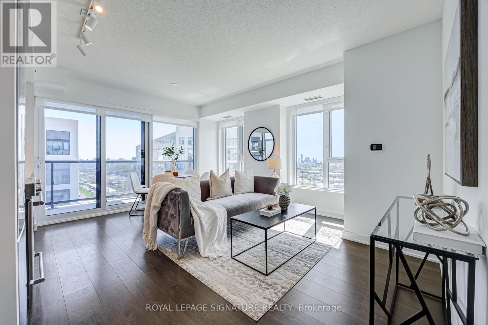 2008 - 30 Samuel Wood Way, Toronto, Ontario  M9B 0C9 - Photo 1 - W13721112