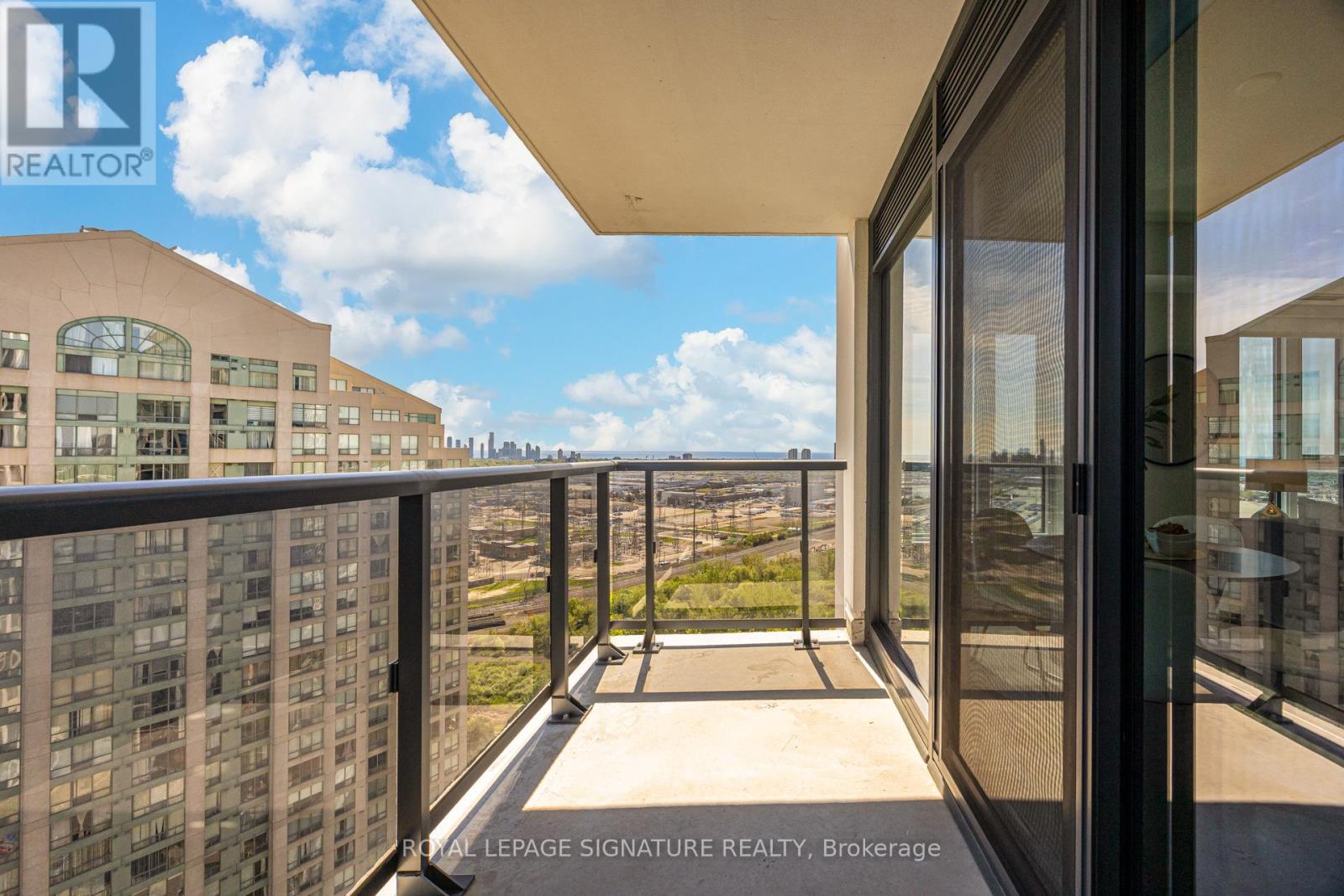 2008 - 30 Samuel Wood Way, Toronto, Ontario  M9B 0C9 - Photo 13 - W13721112