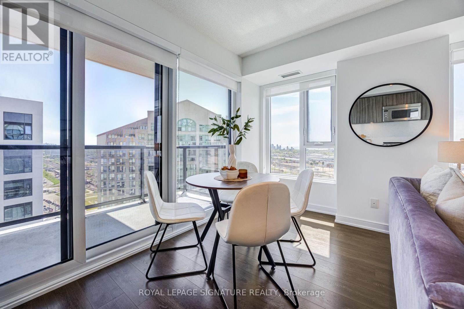 2008 - 30 Samuel Wood Way, Toronto, Ontario  M9B 0C9 - Photo 4 - W13721112