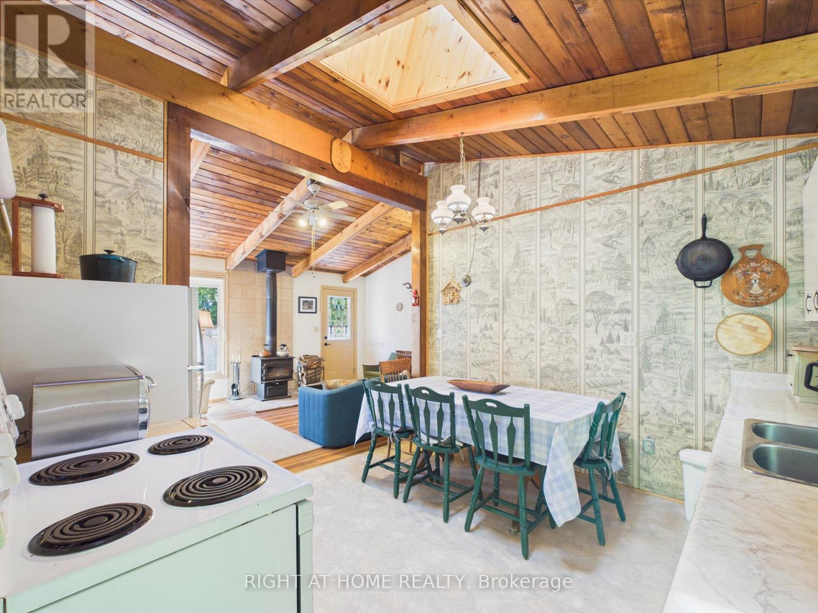 1527 Moon River Road, Muskoka Lakes, Ontario  P0C 1H0 - Photo 12 - X13721070