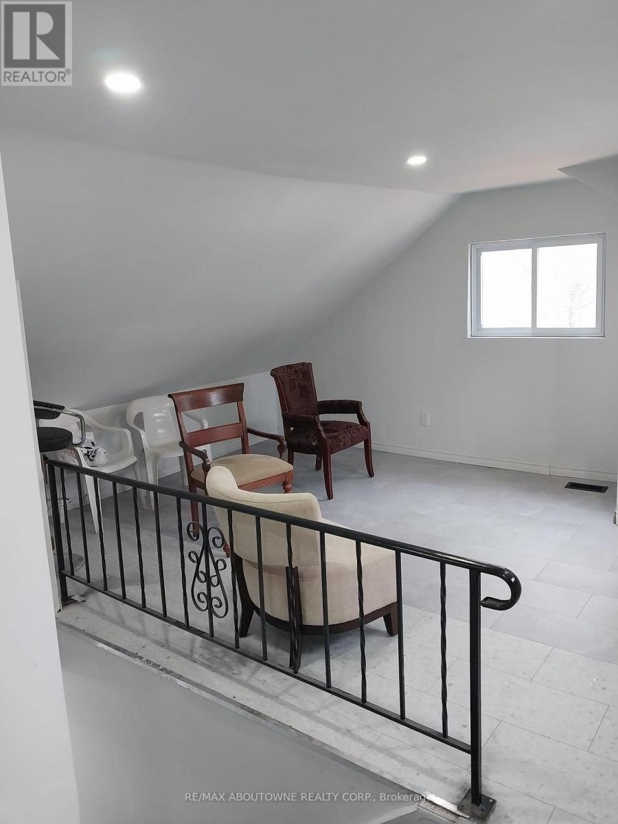 1071 Southcote Road, Hamilton, Ontario  L9G 3L1 - Photo 12 - X13721126