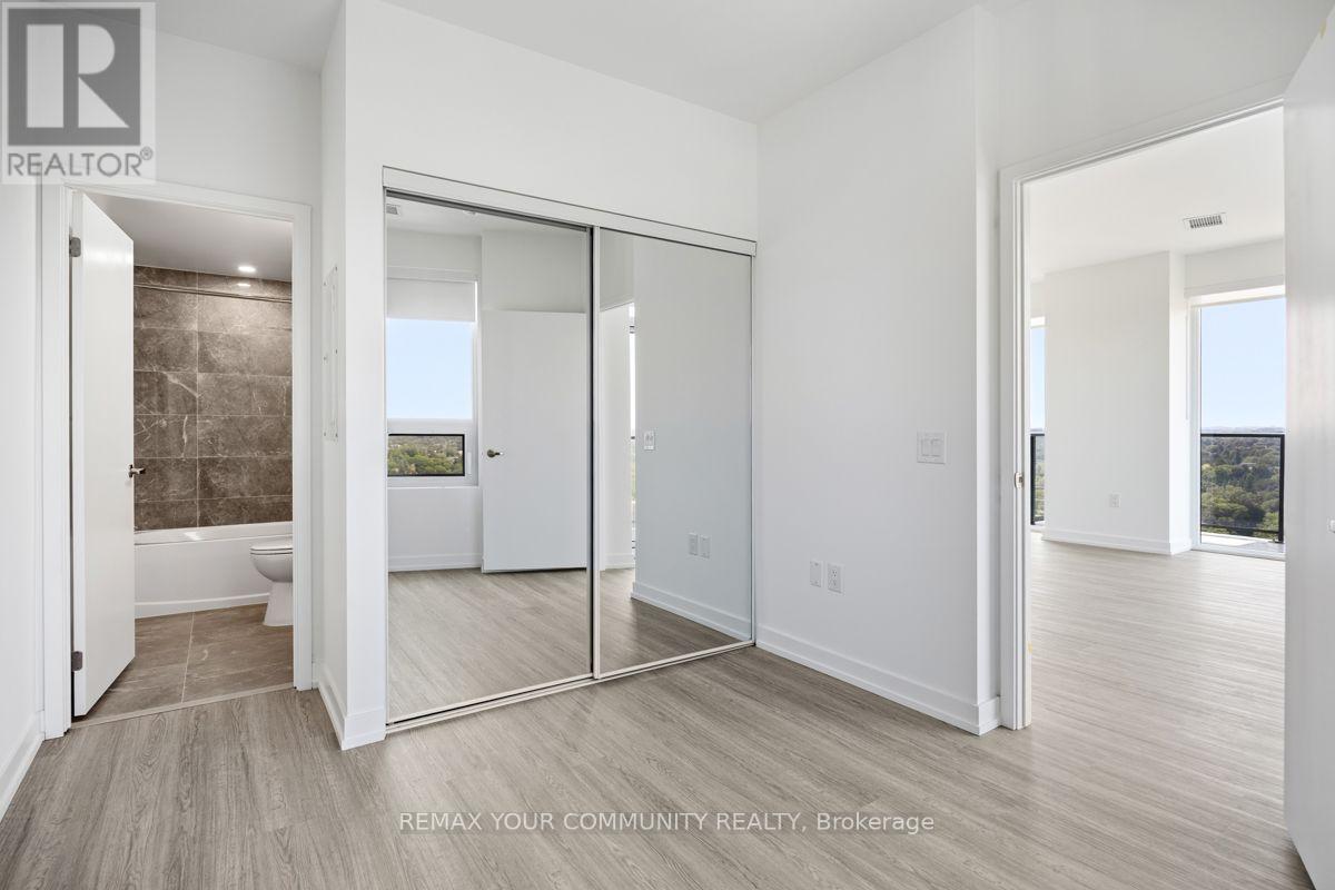 1802 - 4010 Eglinton Avenue, Toronto, Ontario  M9A 0G5 - Photo 17 - W13713340