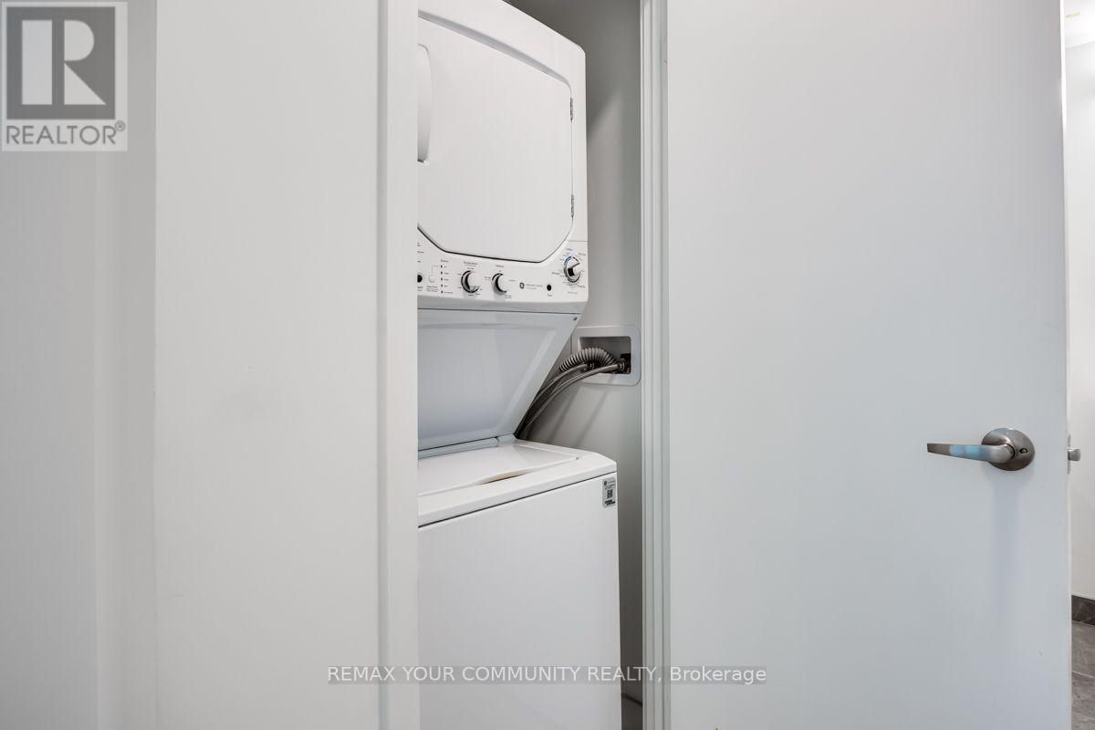 1802 - 4010 Eglinton Avenue, Toronto, Ontario  M9A 0G5 - Photo 22 - W13713340