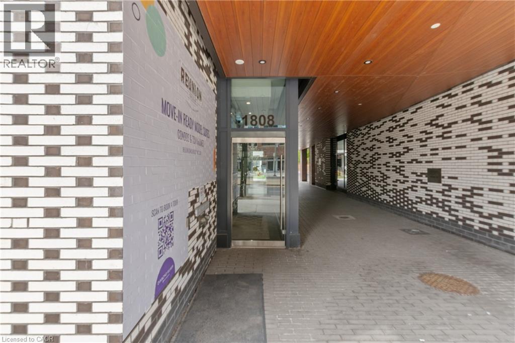 1808 St Clair Avenue W Unit# 216, Toronto, Ontario  M6N 0C1 - Photo 3 - 40830300