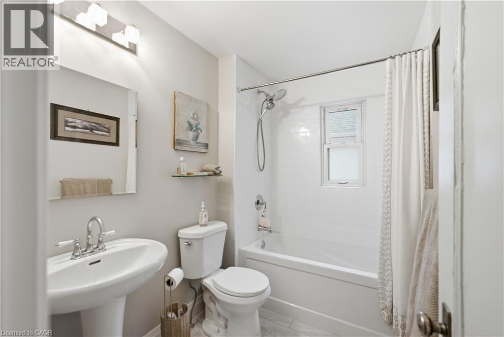 81 Vale Avenue, St. Catharines, Ontario  L2R 1T5 - Photo 9 - 40858551