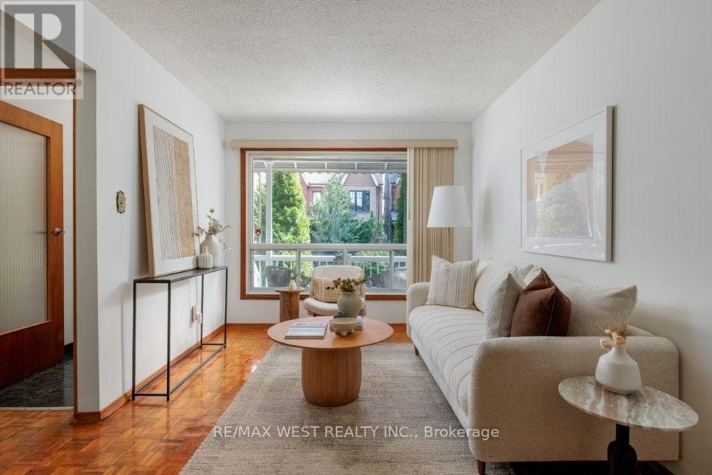 214 Markham Street, Toronto, Ontario  M6J 2G6 - Photo 4 - C13718034
