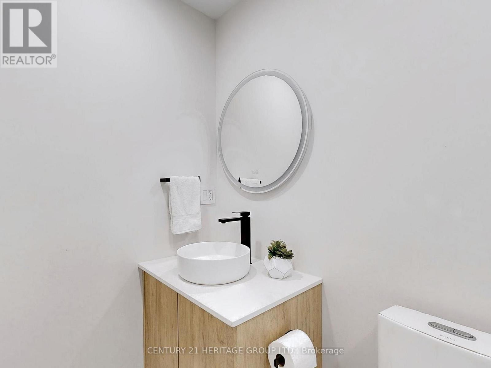 Lower Unit - 30 Struthers Street, Toronto, Ontario  M8V 1Y1 - Photo 14 - W13720490