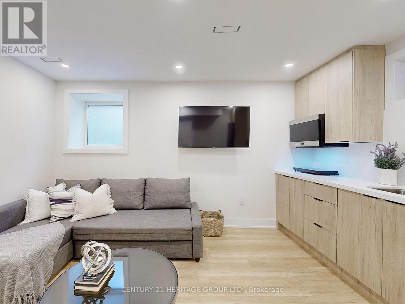 Lower Unit - 30 Struthers Street, Toronto, Ontario  M8V 1Y1 - Photo 7 - W13720490