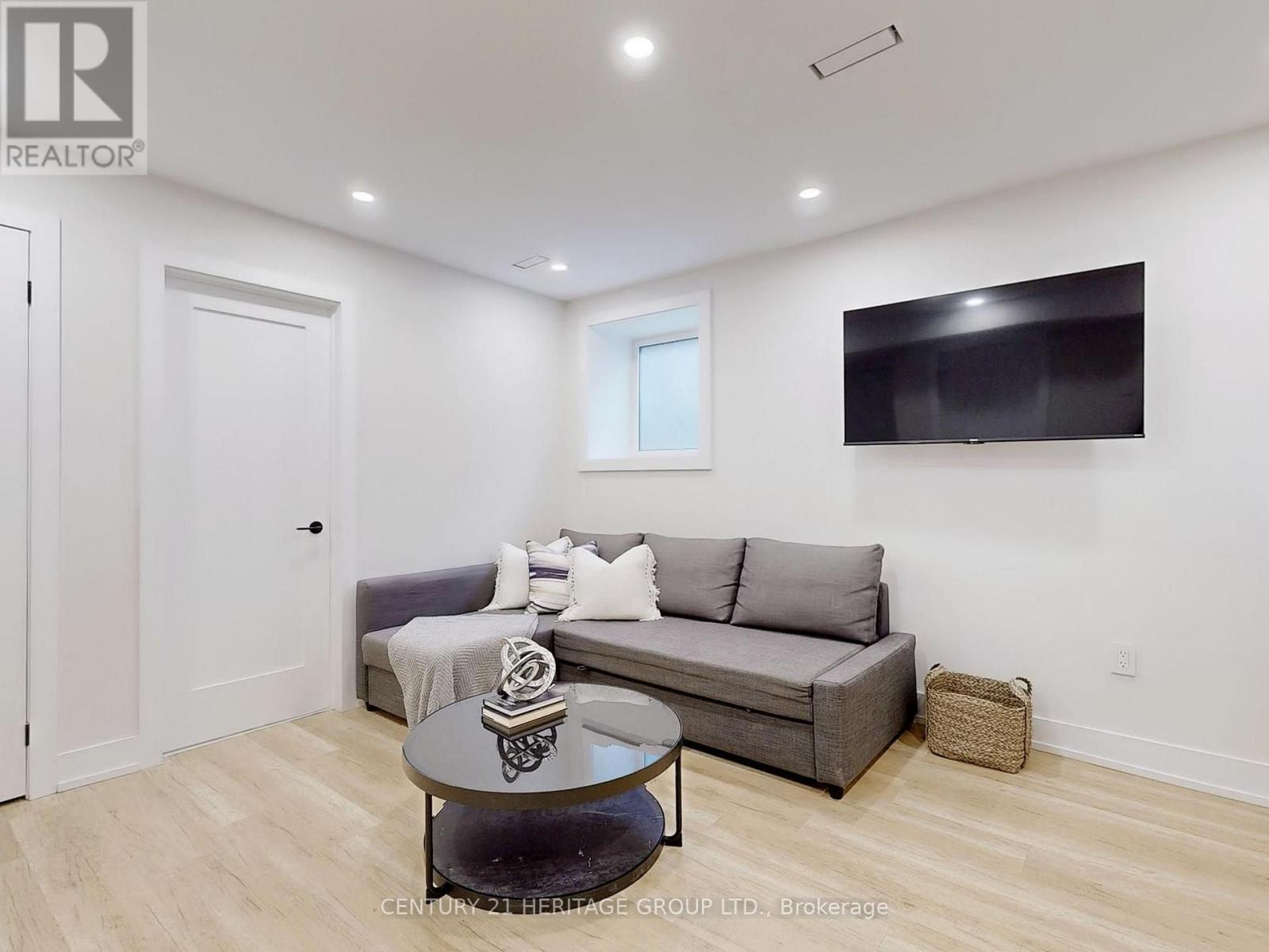 Lower Unit - 30 Struthers Street, Toronto, Ontario  M8V 1Y1 - Photo 5 - W13720490