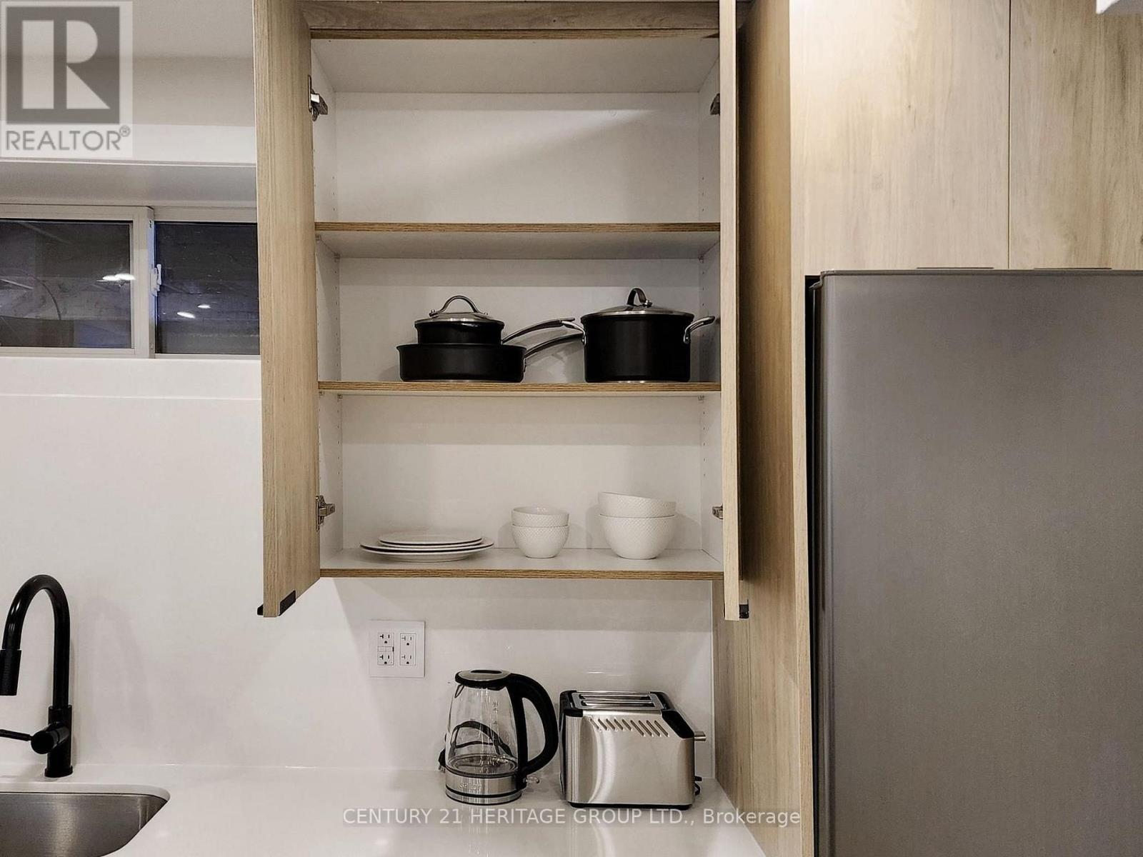 Lower Unit - 30 Struthers Street, Toronto, Ontario  M8V 1Y1 - Photo 9 - W13720490