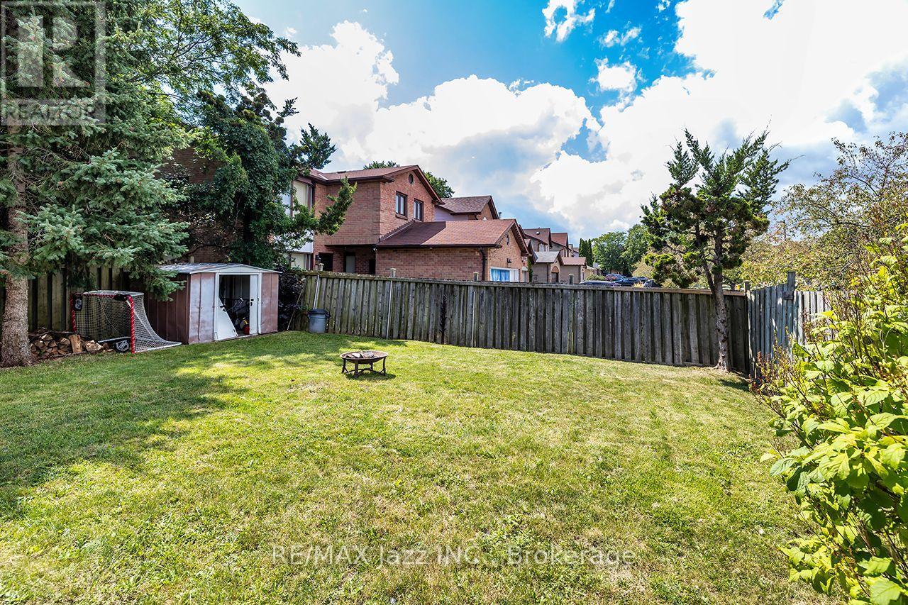 621 Flavelle Court, Pickering, Ontario  L1V 3W6 - Photo 21 - E13695382